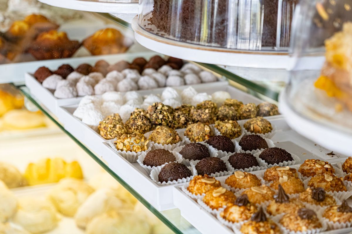 Interior da Confeitaria Colmeia, sessão fotográfica do Bairro Comercial Digital